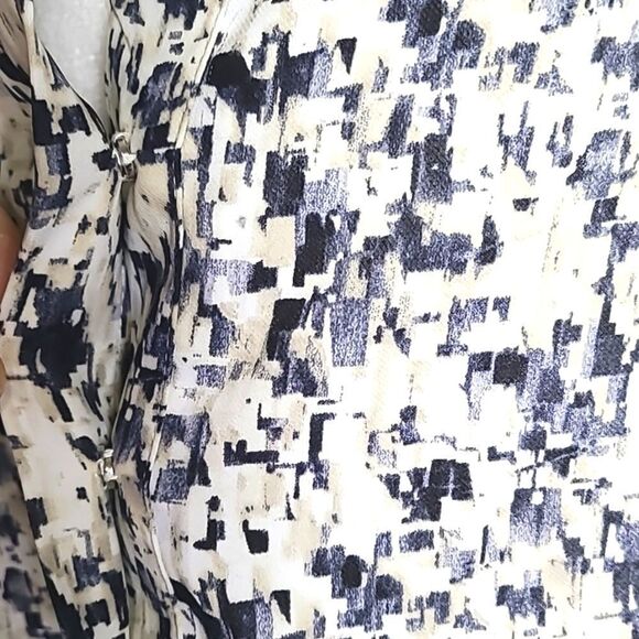 Cabi Longsleeve Blouse White, Black, Blue & Cream Print, Open V-neck, Size Large - Picture 5 of 10